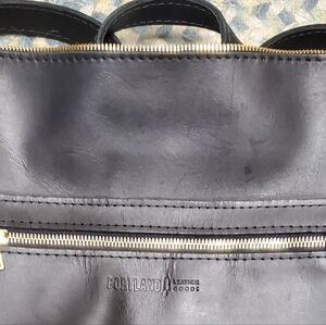 Portland Leather Black Messenger Bag